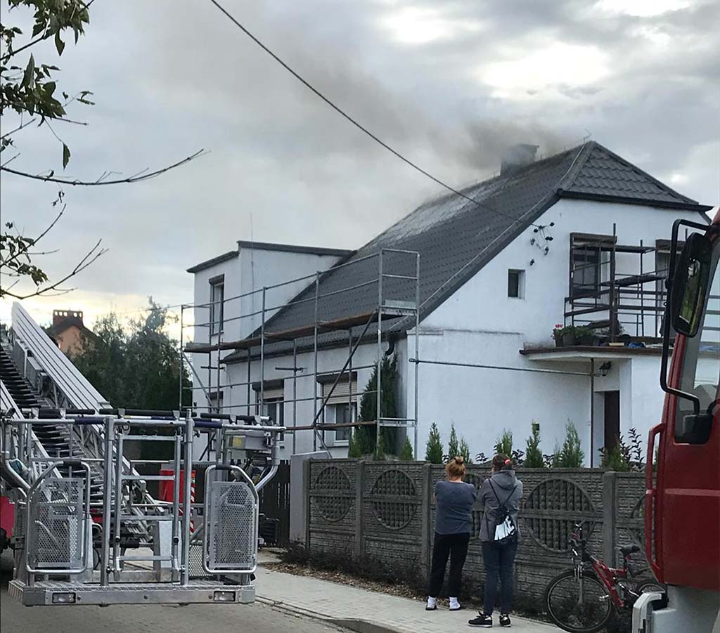 Pożar domu przy ul. Jasnej OSTROW24.tv Ostrów Wielkopolski