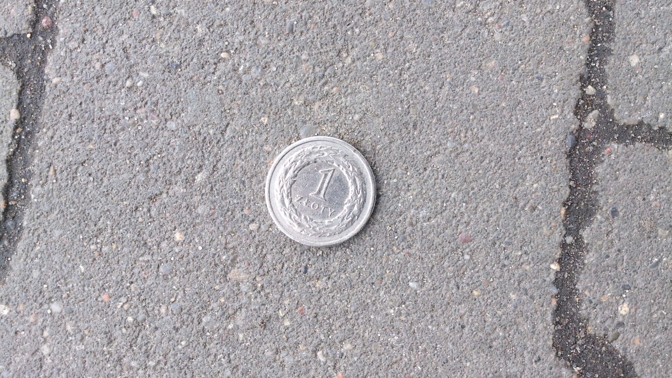 Złotówka nie do zdarcia – ukryta kamera