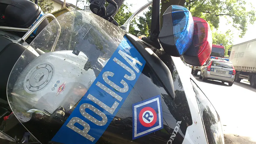 Cygan potrącił policjanta