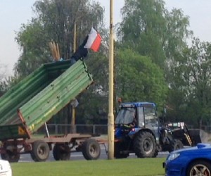 Kuriozalne wieszanie flag