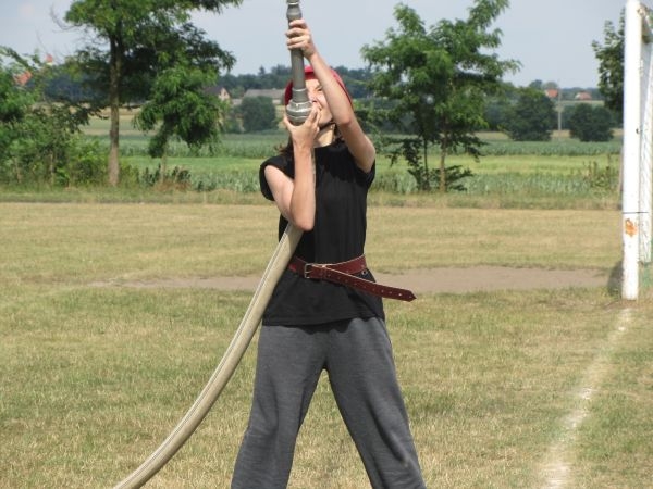 Strażacy sikali do celu