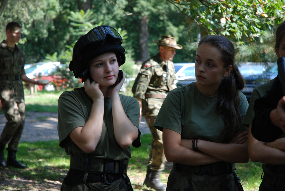 Młodzież w mundurach