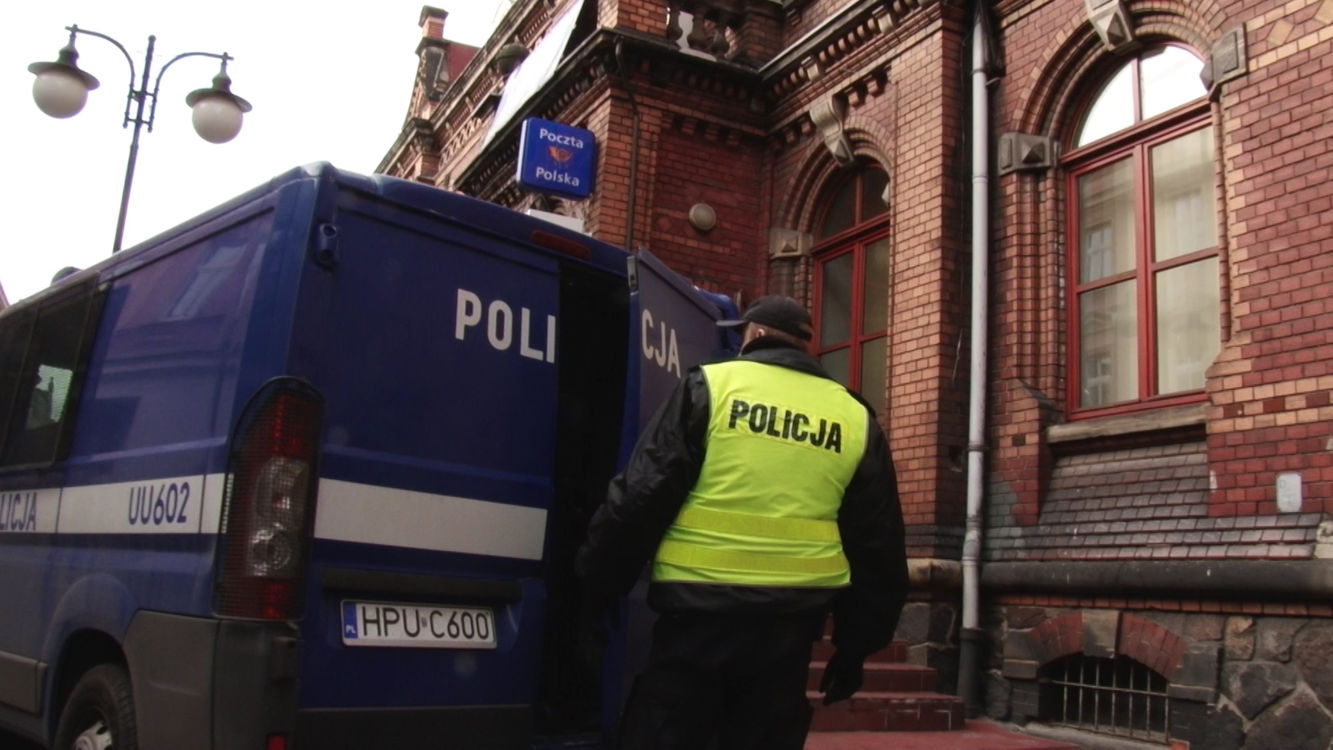 Wymachiwał bronią. Ewakuowano deptak (aktualizacja)