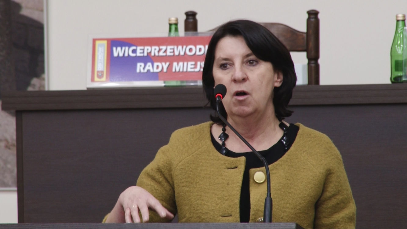 Senator zaczęła utożsamiać się jako Janusz?