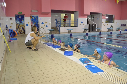 Wszyscy nauczą się pływać?