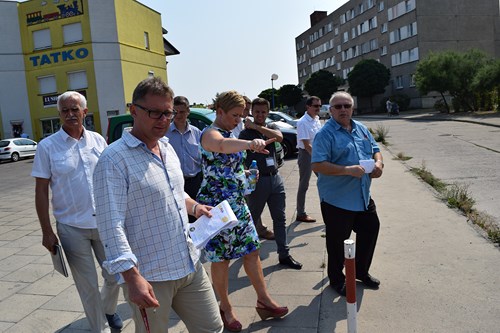 Władza zwiedza kolejne osiedla