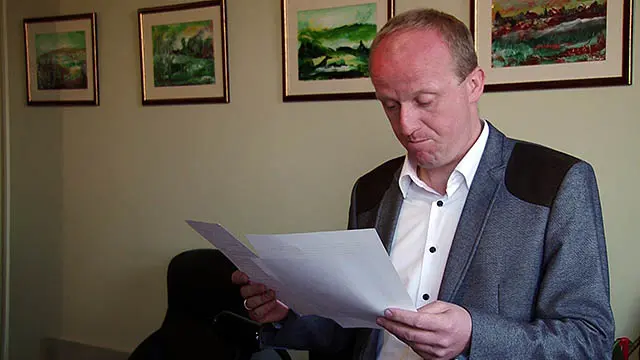 Dyrektor II LO się poddaje?