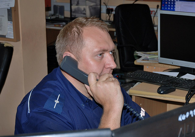 NAGRANIE! Tak policjant pomógł uratować dziecko