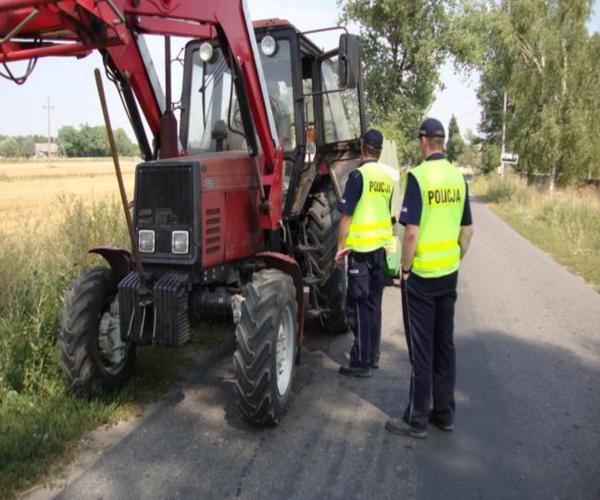 Traktorzysta nie był w stanie dmuchnąć w alkomat