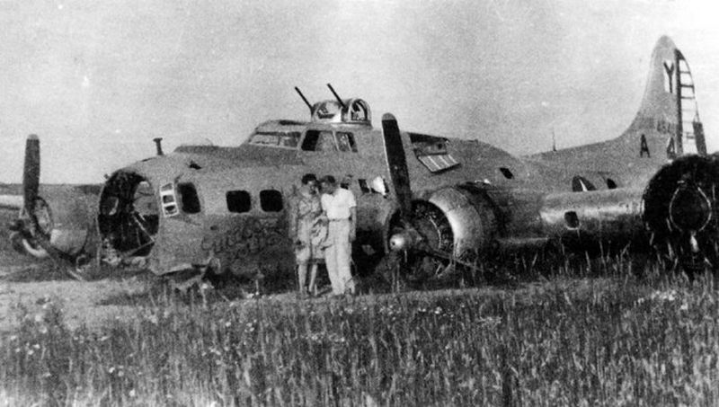 Bezzałogowe lądowanie bombowca w Łąkocinach