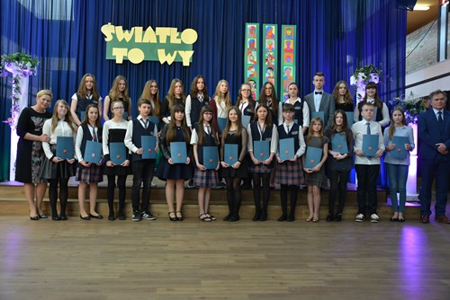 Uczniowie odebrali stypendia