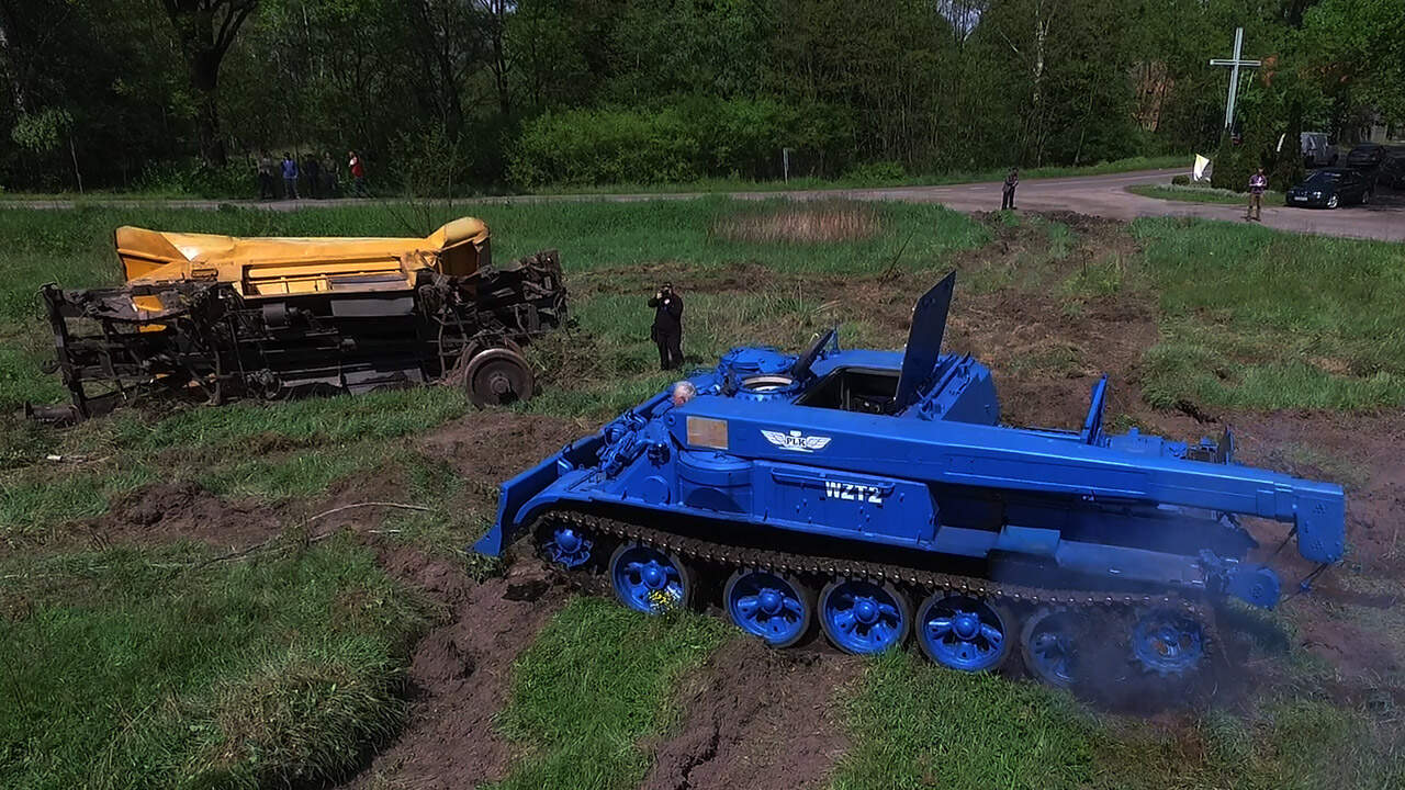 Niesamowita robota po katastrofie kolejowej w Sośniach (wideo)