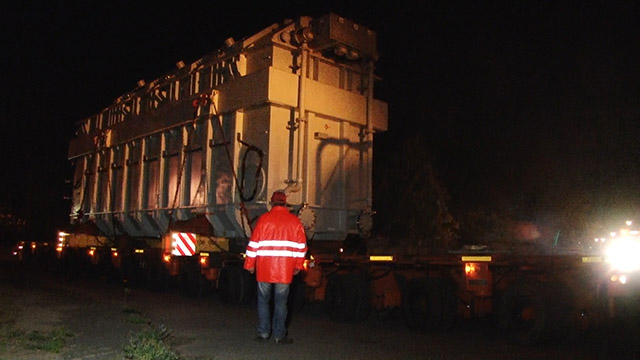 W nocy dojechał na Kozi Borek 300-tonowy kolos