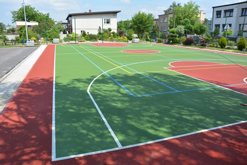 Nowe boisko na ukończeniu