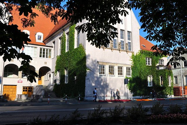 Duże zwolnienia w II LO? Nikt nie zaprzecza