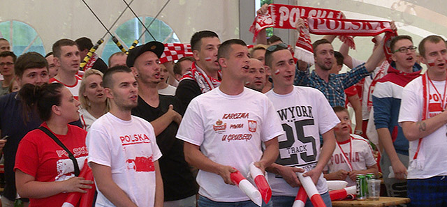 Ostrowianie w strefie kibica – Polska – Irlandia Płn. 1:0!