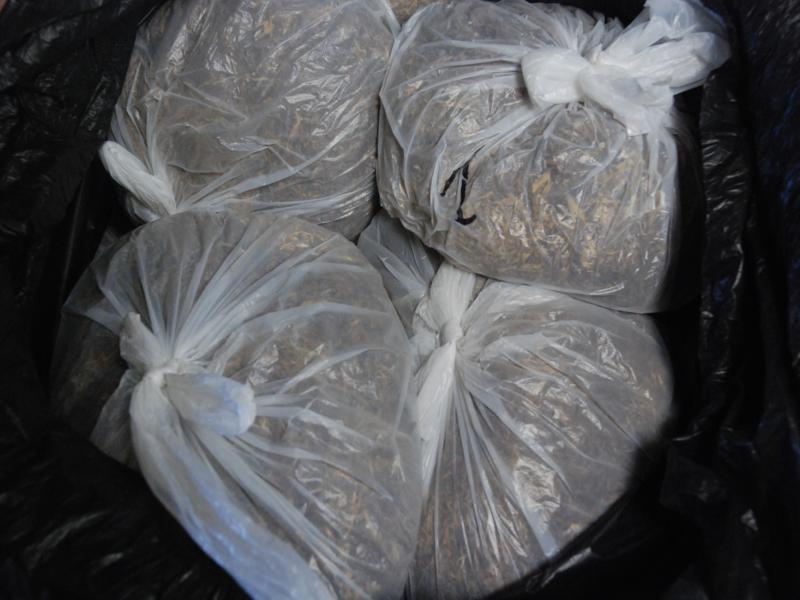 Nielegalny tytoń w sklepie