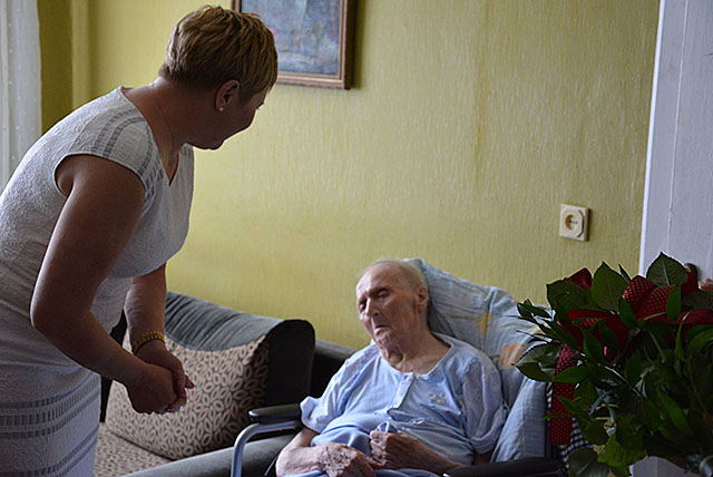 Pani Bronisława żyje już 105 lat!