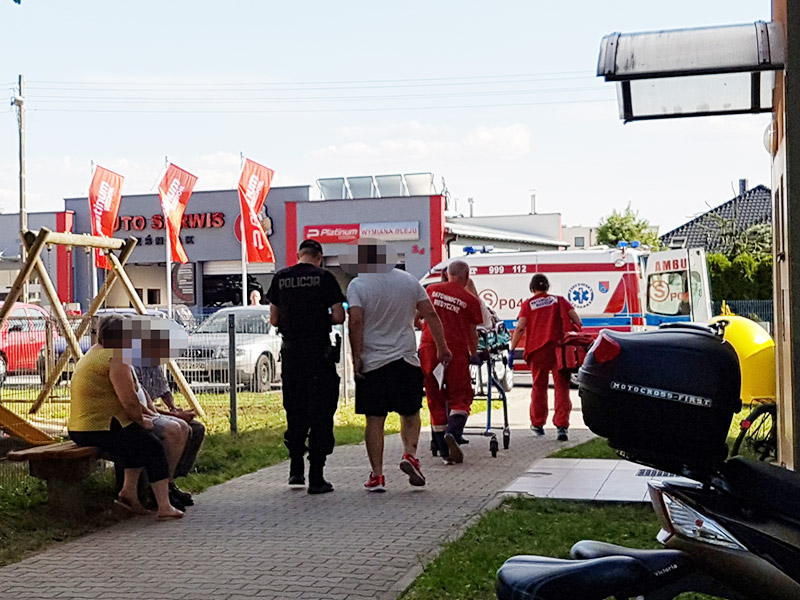 Kobieta wypadła z okna