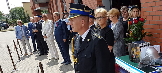 Odszedł ze służby strażak z wielkim sercem