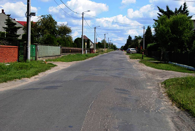 Koślawa droga doczeka się remontu