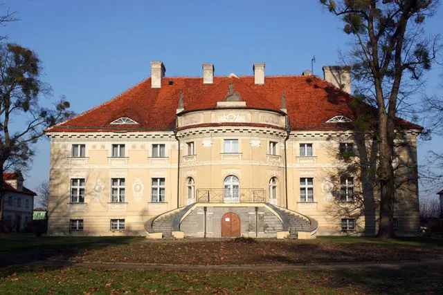 Pałac w Lewkowie przejmie starostwo powiatowe