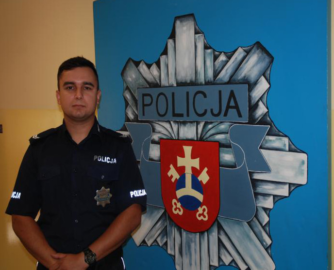 Ten policjant przed pracą skutecznie reanimował. Brawo!
