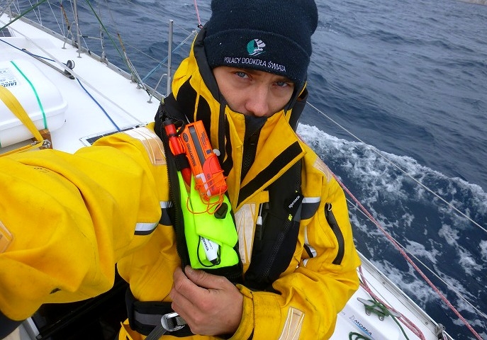 Wypadek na Oceanie. Jacht Kaliszanina, który chciał przepłynąć świat wywrócił się