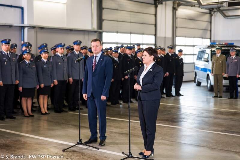 Premier i minister u ostrowskich strażaków