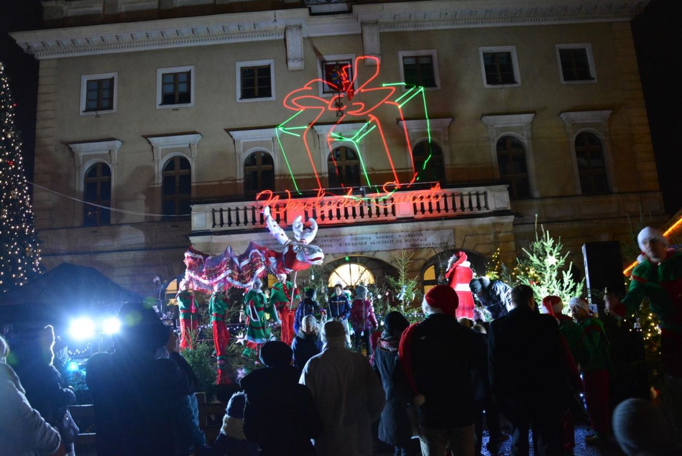 Energia z Wrocławia, okiełznany ogień i ogromny piernik – ruszył tegoroczny Jarmark!