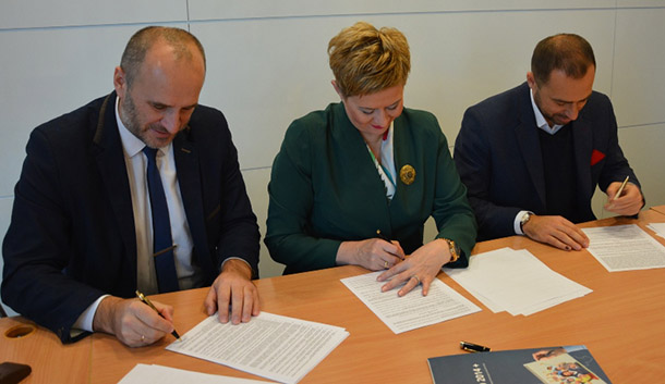 Umowa podpisana – 15 milionów dla Ostrowa