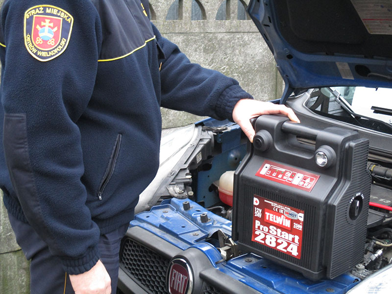 Straż Miejska odpali Twoje auto na mrozie :)