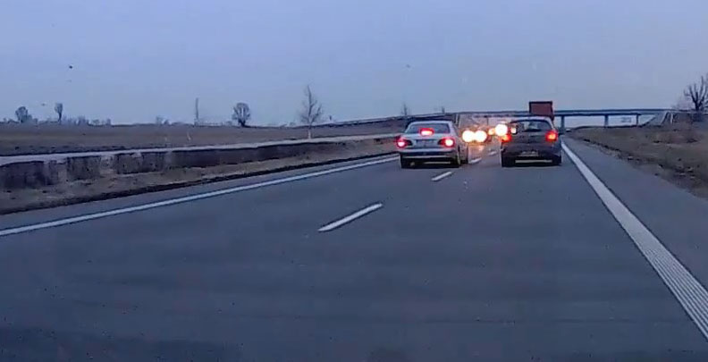 Kierowca Mercedesa mógł pozabijać