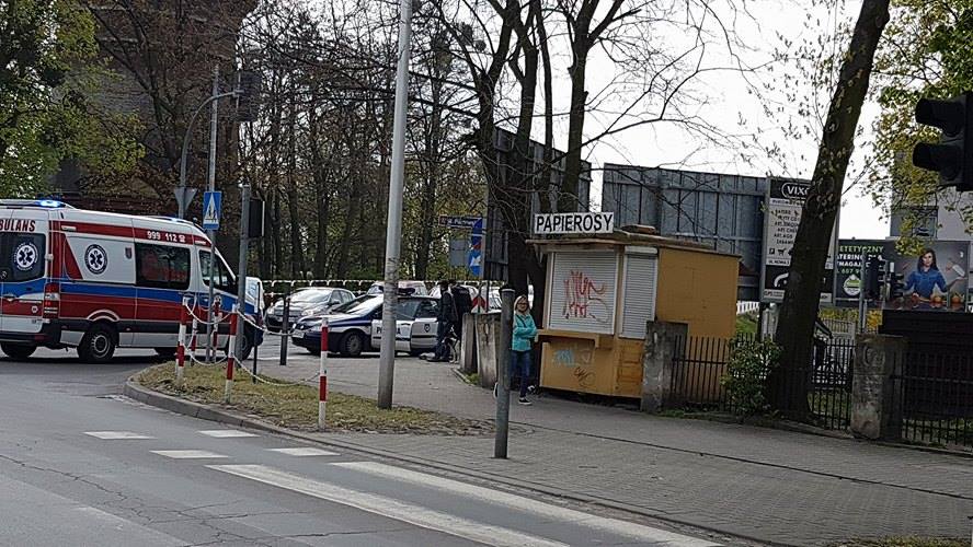 Szedł jak z podciętym gardłem przez miasto