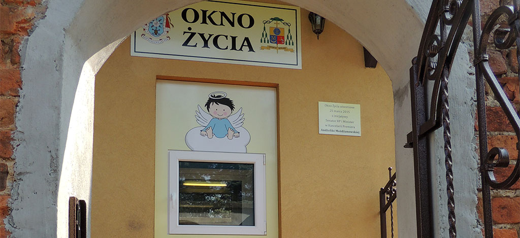 2-dniowa dziewczynka w „Oknie życia”
