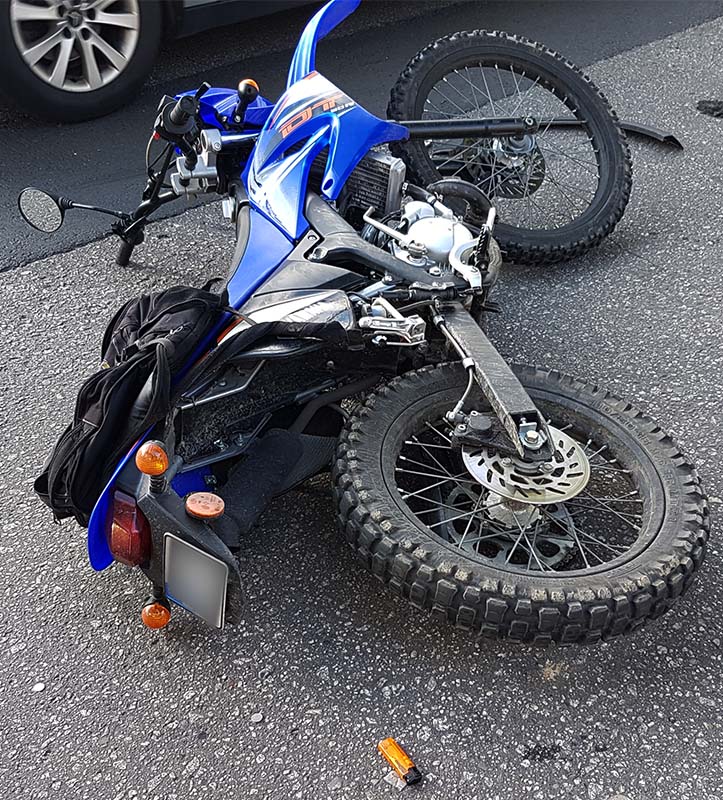 Mini One vs. Motorowe Yamaha