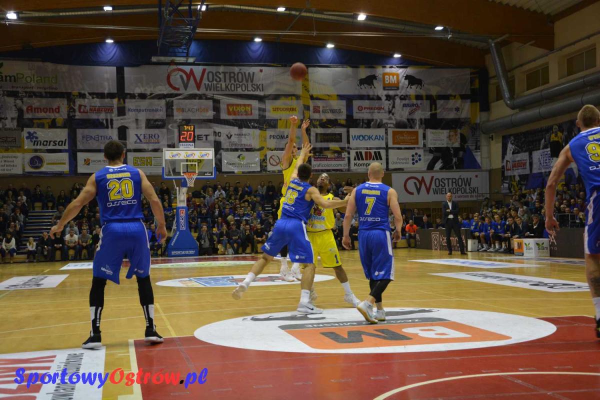 BM Slam Stal przegrała z Asseco Gdynią 76:80