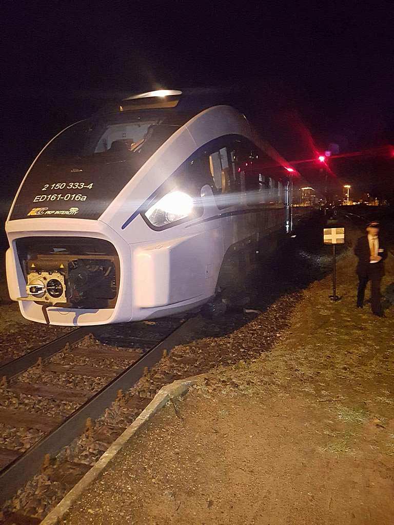 Mężczyzna został potrącony przez Intercity (aktualizacja)