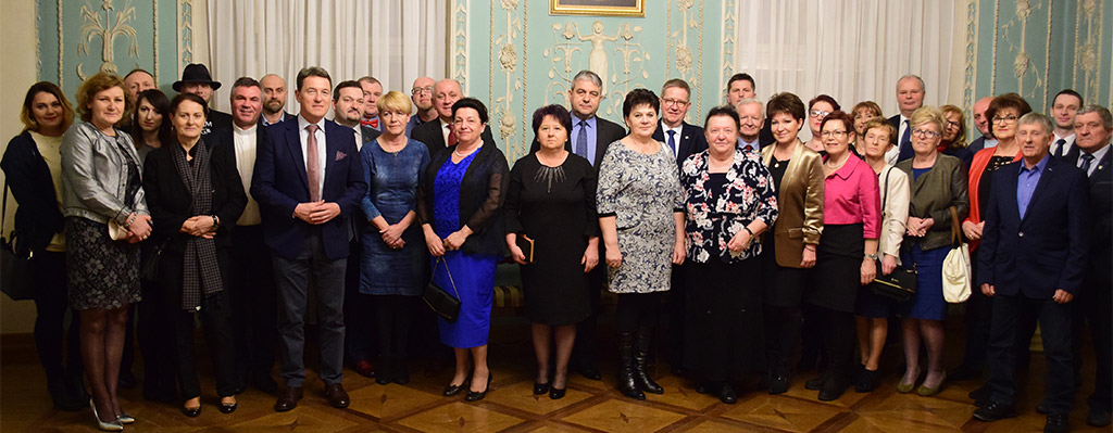 Kto został liderem powiatu ostrowskiego 2018?