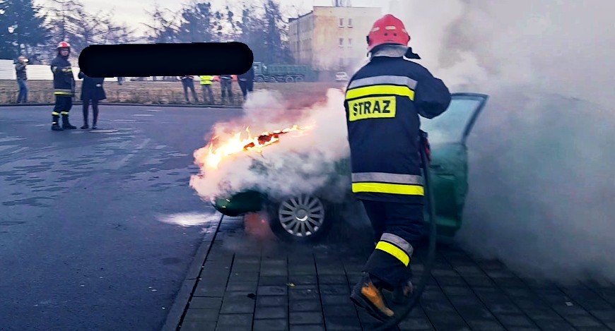 Pożar auta koło Kauflandu