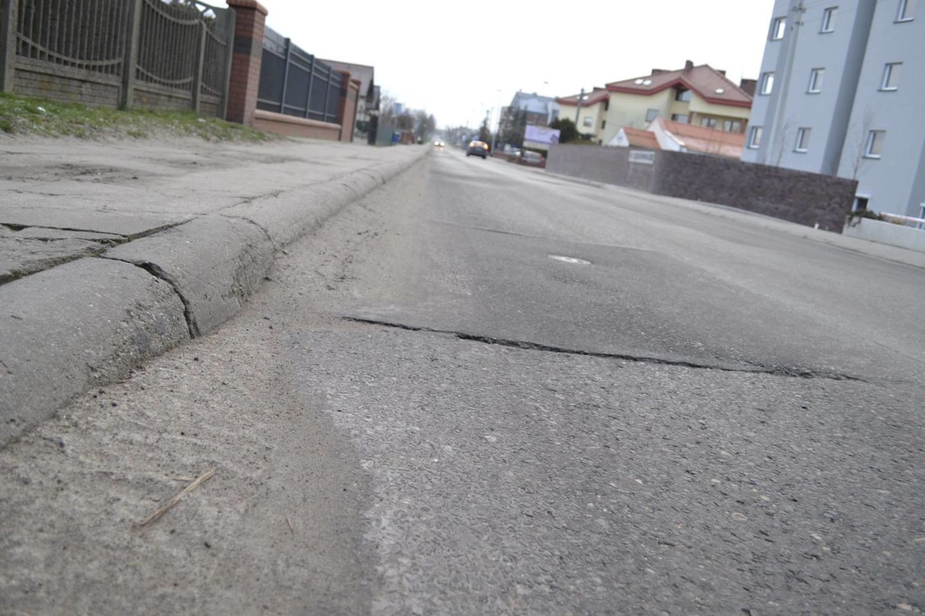 Umowa na remont Zębcowskiej podpisana