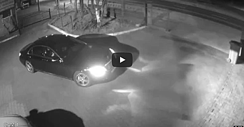 Ukradli Mercedesa S500. Jak zapobiec takim kradzieżom? (wideo)