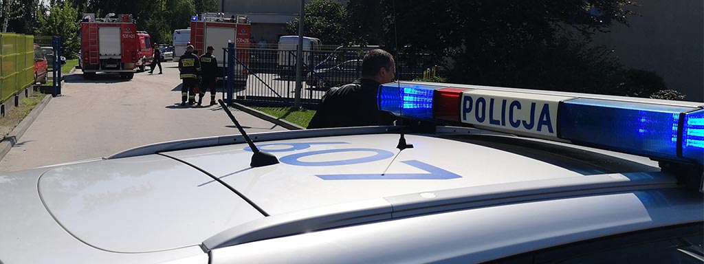 Policja zatrzymała dowcipnisia od „bomby na policji”
