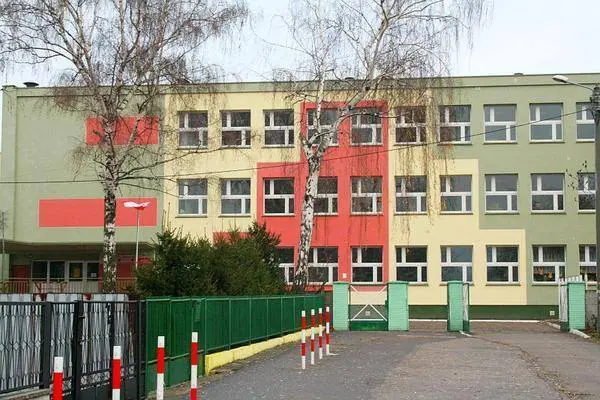 Kto wzniecił aferę wokół szkoły przy ul. Tuwima?