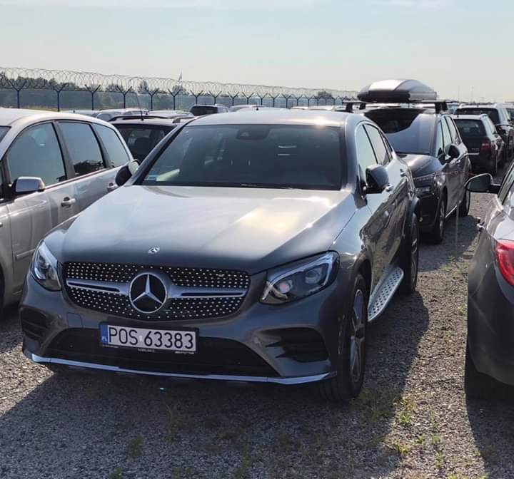 Skradziono nowego Mercedesa