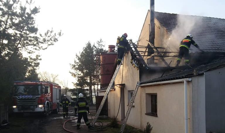 Pożar w Szczurawicach. Zadysponowano 8 zastępów