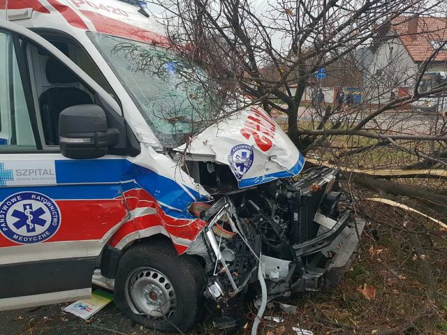 Po wypadku z karetką na Staroprzygodzkiej robią zbiórkę dla kierowcy ambulansu