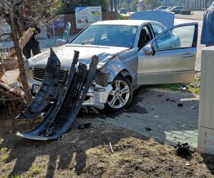 Zderzenie Renault i Mercedes. Gorzycka i Traugutta