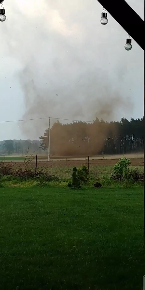 Trąba powietrzna pod Pleszewem
