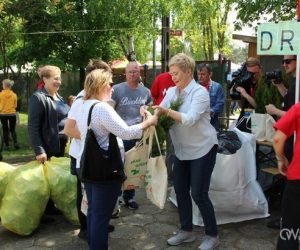 Tysiące butelek od ostrowian